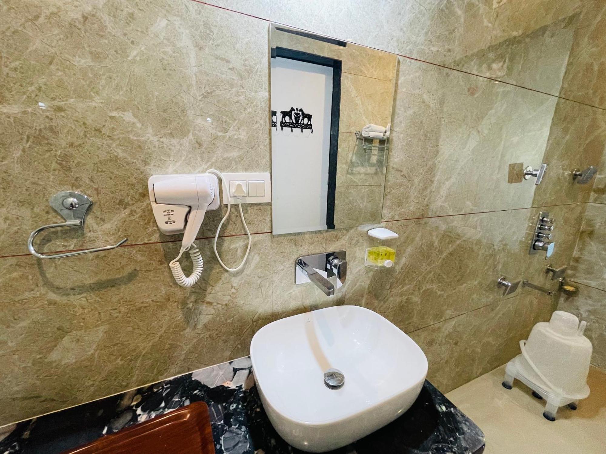 Dev Villa Resort Rajsamand Luaran gambar